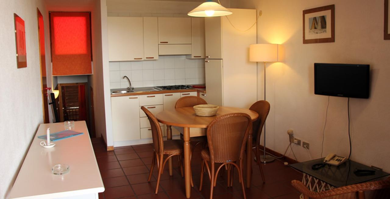 Residence Portolaconia Appartamenti กันนิโจเน ภายนอก รูปภาพ